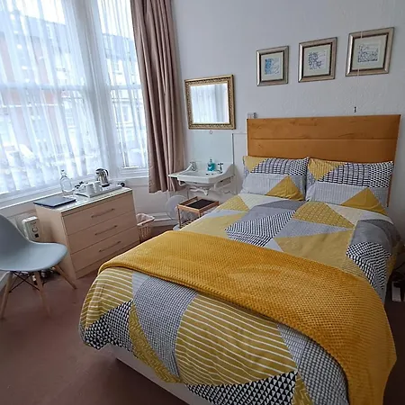 Ainsley Court Guest house Scarborough