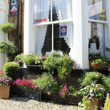 Ainsley Court Guest house 4*