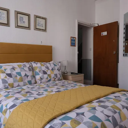 Ainsley Court Guest house 4*
