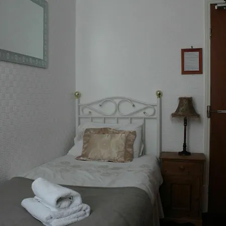 Ainsley Court Affittacamere 4*